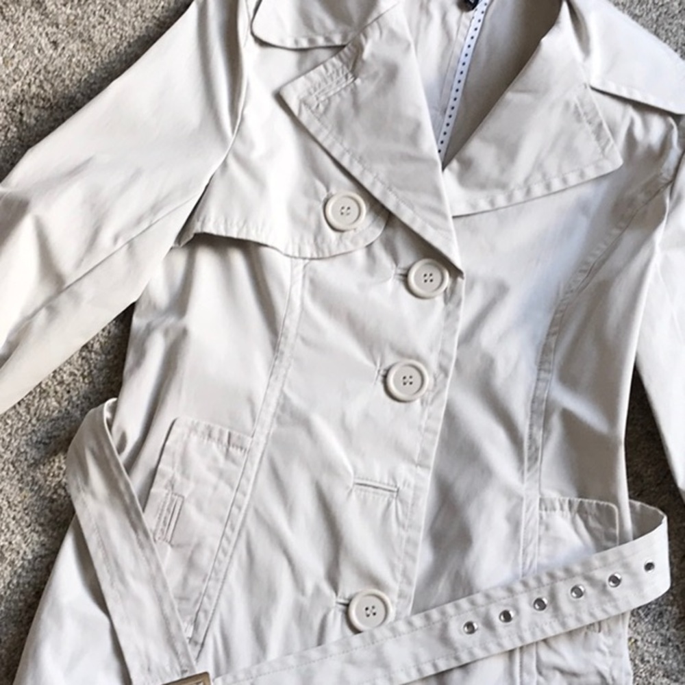 Jacket - Picture 2 of 3